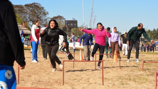Impulsan actividades deportivas y recreativas para disfrutar las playas de la ciudad