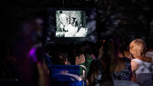 El ciclo “Cine Bajo las Estrellas” vuelve al Mercado Progreso