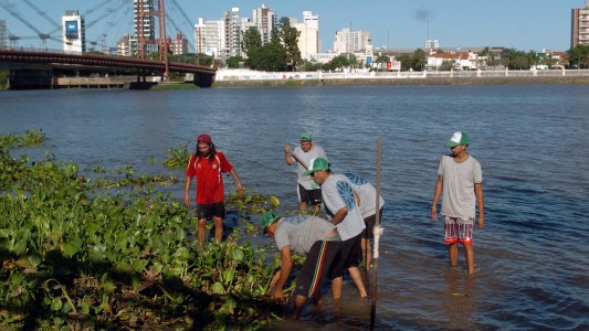 Se intensifica la limpieza de la Laguna Setúbal