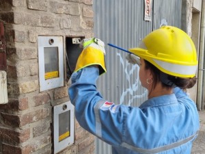 Operativos antienganchados a la luz: cifras millonarias y cortes de conexiones clandestinas