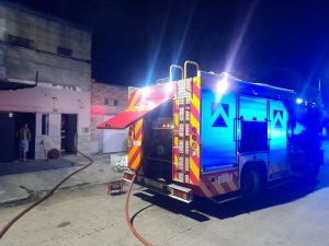 Se incendió una vivienda en barrio Centenario