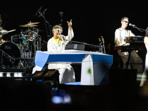 Fito Páez en Rosario: más de 300 mil personas vibraron en un histórico show gratuito ante el Monumento