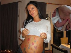 La primera foto de Oriana Sabatini con su hija Gia en brazos