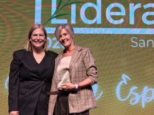 Ellas Lideran reconoció a Cristina Cuvertino, Gerenta General de Telefe Santa Fe