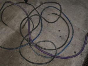 Detectaron un ladrón por las cámaras y lo detuvieron cuando robaba cables en un obrador