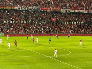 Colón no puede con Acasusso: cero a cero al finalizar el primer tiempo