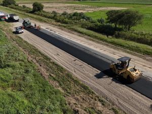 Se realizan reparaciones en más de 15 rutas en la provincia