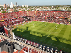 En Colón se piensa en Godoy Cruz y se estira el bono por el "Día del Club"