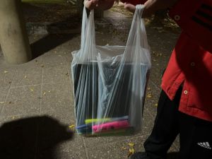 Una escuela de Santa Fe pide que no se usen mochilas ni cartucheras