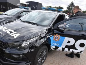 Barrio Coronel Dorrego: balearon a un chofer de app para robarle la moto