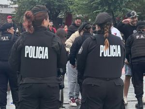 Operativo en Colón: cuatro detenidos que serán excluídos de las canchas