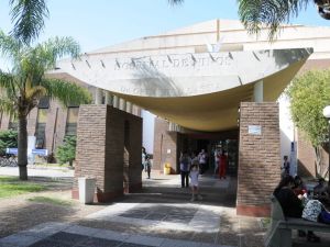 Mejora el adolescente herido en la escuela de San Cristóbal: pasó a sala común