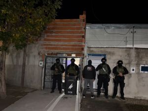 Un detenido por tentativa de homicidio, abuso de armas y privación ilegítima de la libertad.