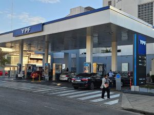 Nuevo aumento de combustibles: mirá a cuánto se fue la nafta súper en Santa Fe