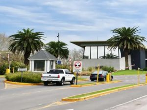 Investigan pagos millonarios de la AFA a una empresa vinculada a la mansión de Pilar y Toviggino