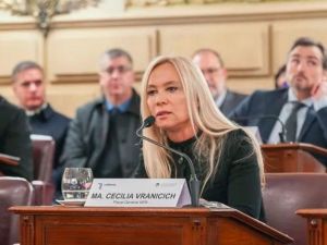 La jefa de los fiscales pide que se debata el acceso a las redes sociales de los menores