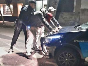 Detenidos tras robar bebidas de un bar de la ciudad