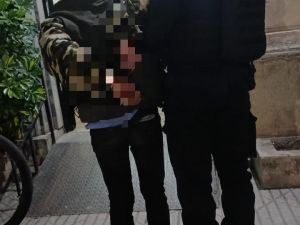 Lo detuvieron mientras intentaba escapar con 10 envoltorios de marihuana