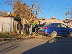 Secuestro de droga, armas y varias personas detenidas tras allanamientos en la ciudad