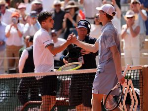 Batacazo en Roland Garros: Juan Manuel Cerúndolo eliminó a Sinner