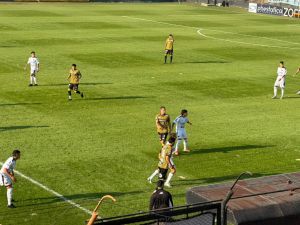 Sin jugar bien, Colón rescató un empate frente a Almirante Brown