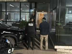 Detuvieron a un hombre que tenía dos pedidos de captura vigentes