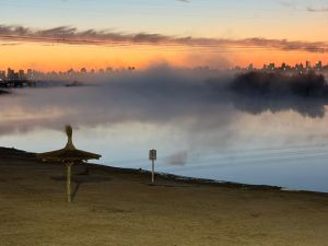 Domingo: neblina por la mañana y luego suave ascenso de temperatura