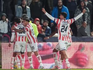 Gran noche de Unión en Mendoza: ganó y está en cuartos de final