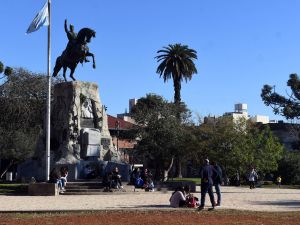 Buscan saber opiniones sobre el estado de la Plaza San Martín