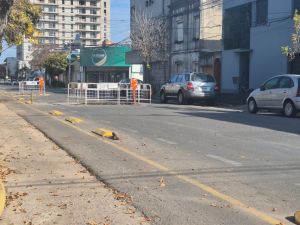 Con un corralito quedó señalizadoel hundimiento de calle Urquiza al 1200