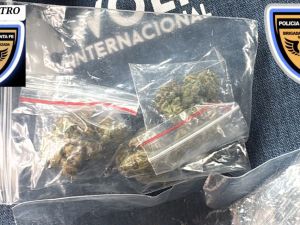 Secustraron marihuana y una balanza de precisión en pleno centro de la ciudad