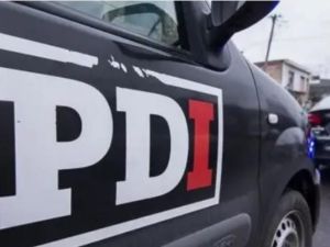 Una agente de la PDI está acusada de filtrar información sobre allanamientos