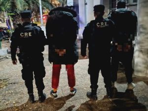 Tres detenidos tras pelea entre vecinos por un inmueble: secuestraron armas tras amenazas