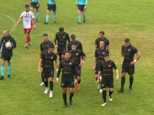 Colón tuvo el reencuentro esperado con los goles y la victoria: 3 a 0 a Defensores de Belgrano