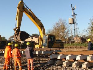 Santa Fe presiona a Nación por el tren de cargas: "Las rutas no van a alcanzar"