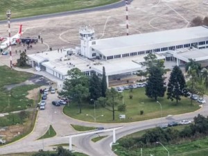 El aeropuerto de Sauce Viejo cumplió 70 años y avanza en su reconversión logística