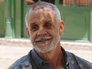 El chef Christian Petersen se descompensó y pelea por su vida