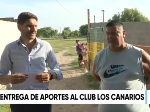 Pullaro visitó el club Los Canarios y entregó aportes para infraestructura