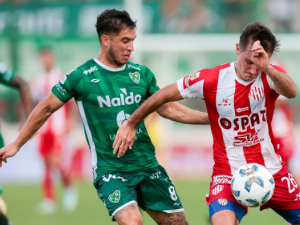 Unión enfrenta a Sarmiento en busca del primer triunfo de visitante