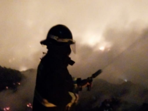 Importante incendio en basural de San José del Rincón