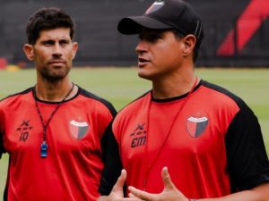 Medrán define el once y Colón se prepara para el estreno en el Brigadier López