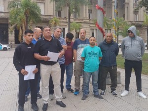 Penitenciarios exigieron frente a Casa de Gobierno mejoras laborales y salariales
