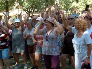 Comenzó la vacunación en las colonias de verano de adultos mayores
