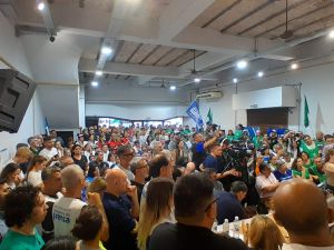 Diputados opositores, la CGT y la CTA  de Santa Fe rechazaron la reforma labroral