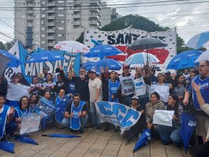 Reforma laboral y paro de la CGT: realizaron volanteada en Santa Fe