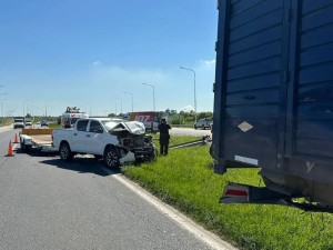 Impactante choque en la Autopista Rosario-Santa Fe