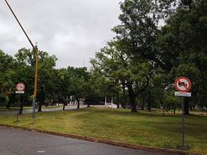 Poletti: "No es capricho y vamos a volver a poner la barrera y cuidar al Parque Garay"