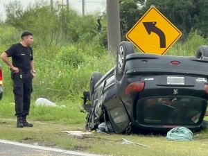 Una mujer resultó herida tras un vuelco en la Circunvalación Oeste