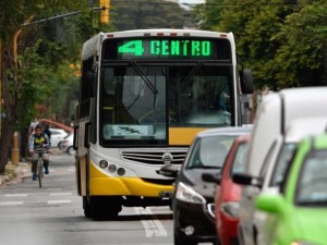 El Municipio analiza una posible suba del boleto de colectivos en Santa Fe