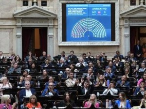 El Gobierno logró media sanción al Presupuesto en Diputados